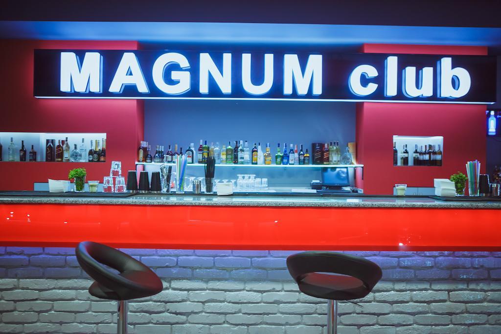 Magnum Hotell Berehove  Exteriör bild